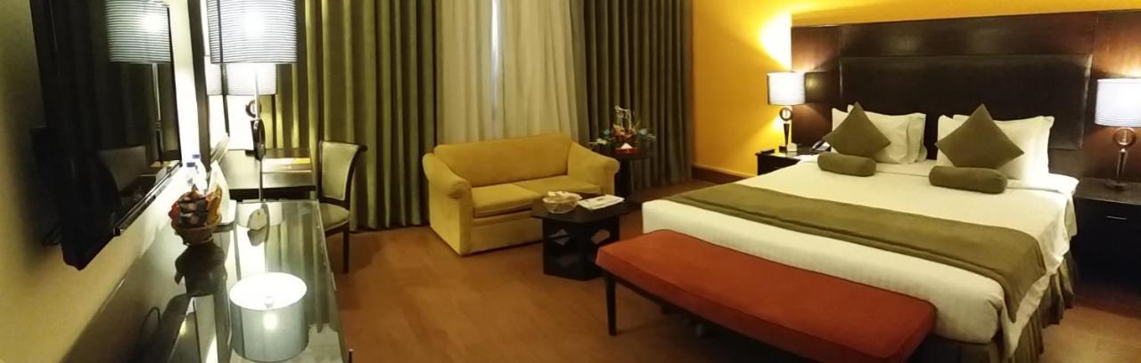 Smart Hotel Lahore Exterior foto